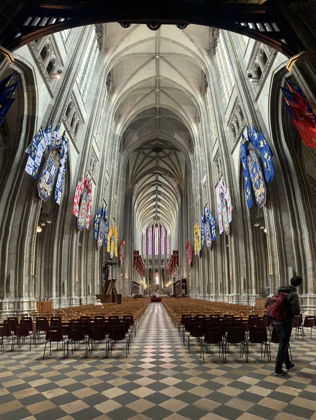 Innenraum der Kathedrale Sainte-Croix in Orléans