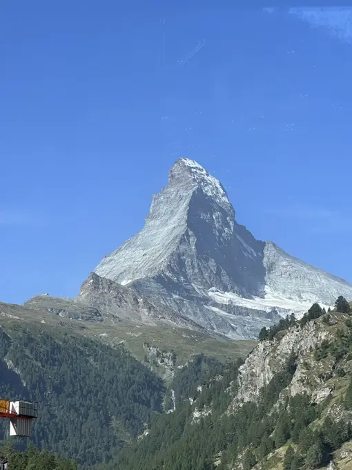 Matterhorn über dem Tal von Zermatt
