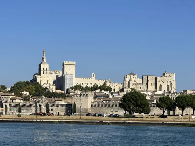 Avignon mit dem Palais des Papes